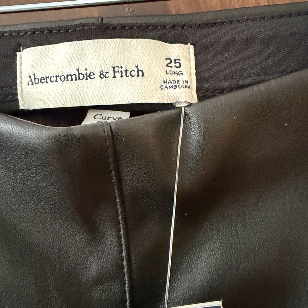 NWT Abercrombie & Fitch Black Faux Leather Pants - Picture 3 of 8